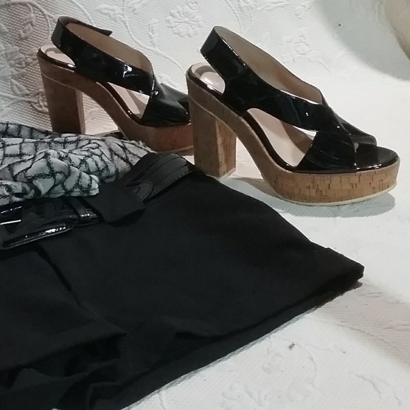 Calvin Klein Patent leather Velcro strap 5 in heel - Picture 4 of 8